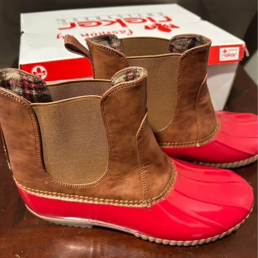 Yoki Women's Duck Boots New Size 6